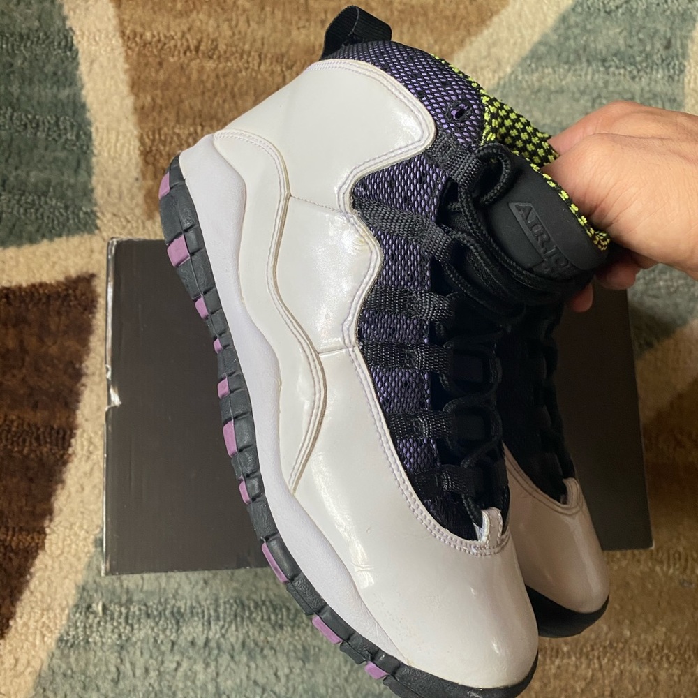 Air Jordan 10 Girls (5Y) “violet pop” LIKE NEW